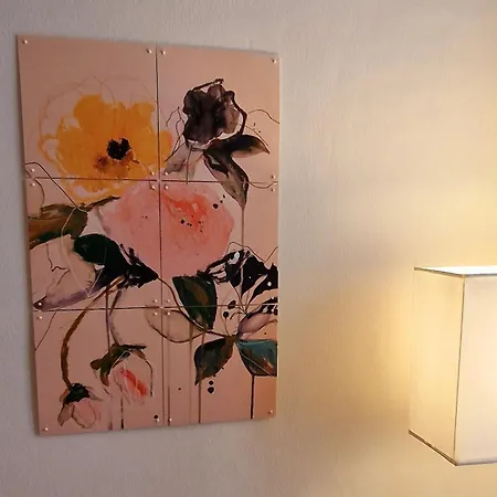 Apartamento Casa Luini - New, Welcoming And Modern In The Historic Centre Of Como, With 2 Bedrooms And 1 Complete Bathroom And A Fully Equipped Kitchen Como